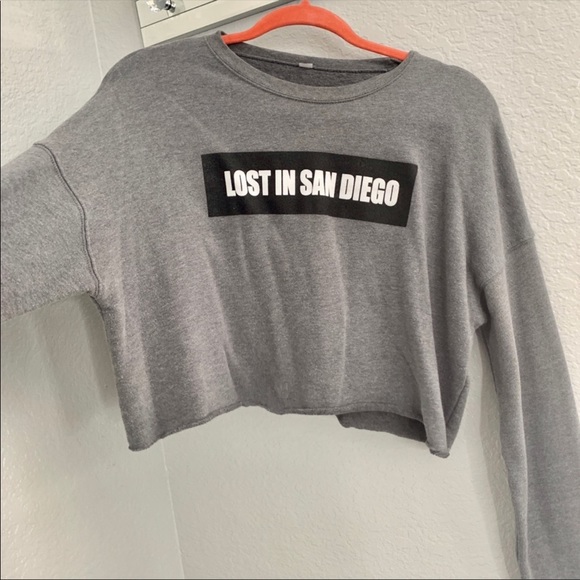 Lost in San Diego Grey cropped sweater - Picture 5 of 5